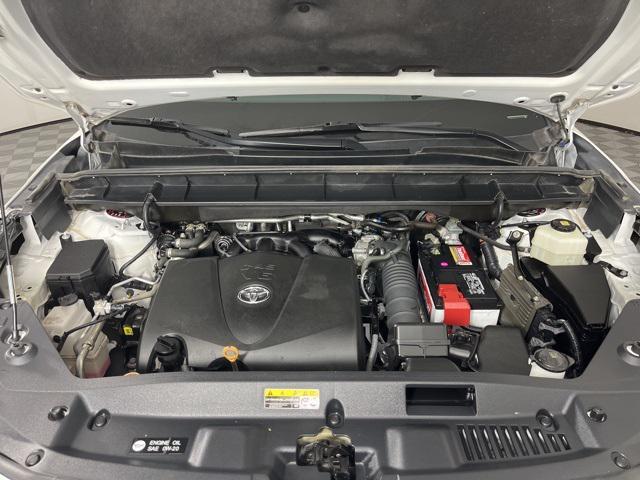 Photo of 2020 Blizzard Pearl Toyota Highlander