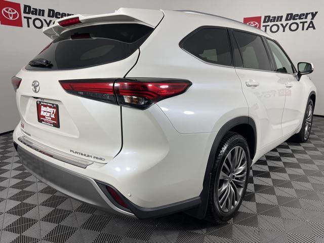 Photo of 2020 Blizzard Pearl Toyota Highlander