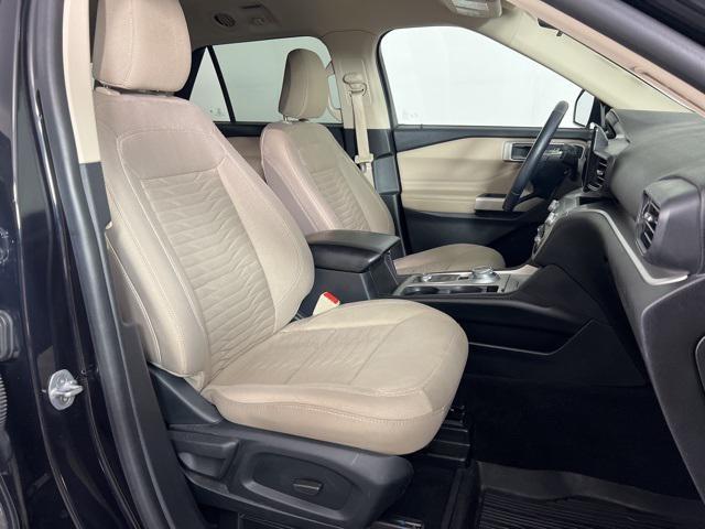 Photo of 2021 Black Metallic Ford Explorer