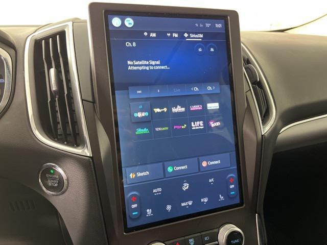 Photo of 2021 Star White Metallic Tri-Coat Ford Edge