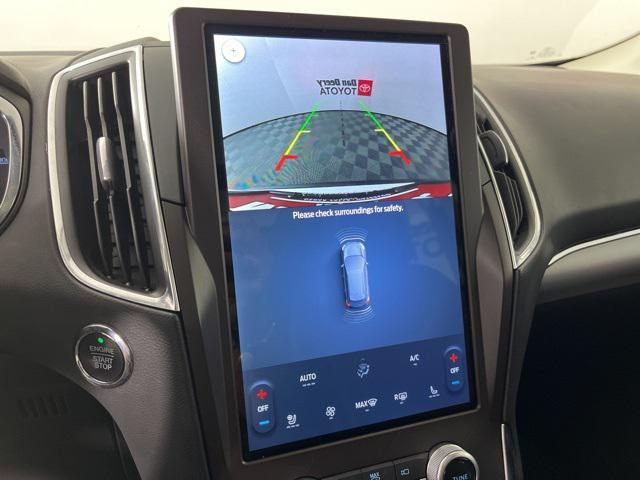 Photo of 2021 Star White Metallic Tri-Coat Ford Edge