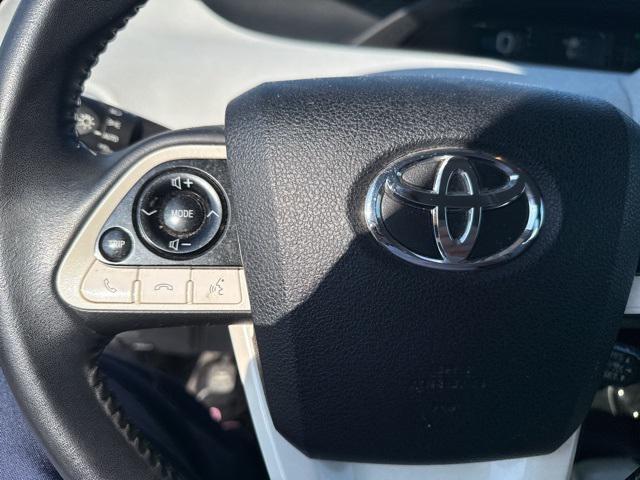 Photo of 2018 Blizzard Pearl Toyota Prius