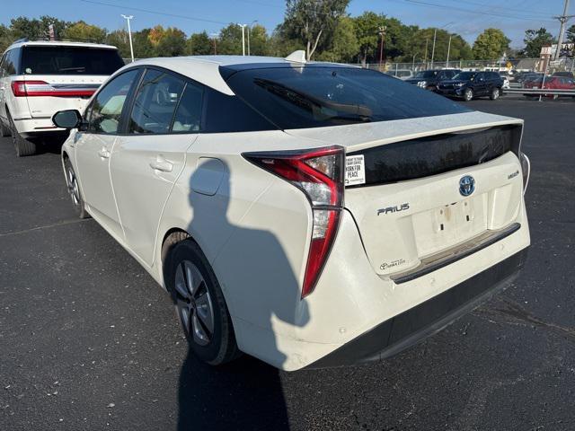 Photo of 2018 Blizzard Pearl Toyota Prius