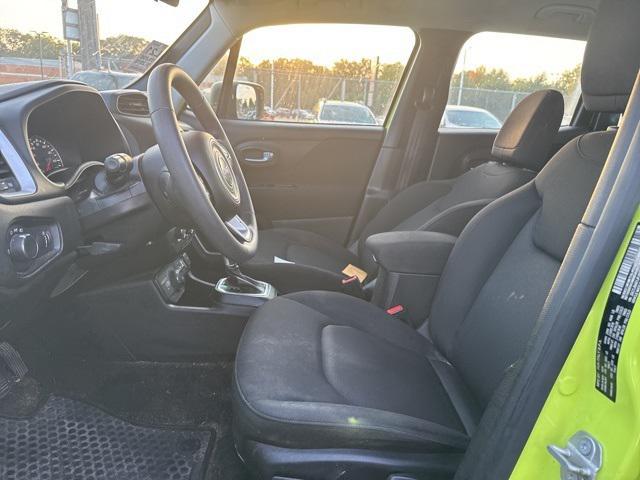 Photo of 2018 Hypergreen Clearcoat Jeep Renegade