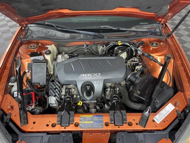 Photo of 2005 Fusion Orange Metallic Pontiac Grand Prix