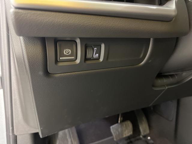 Photo of 2024 Argent Silver Metallic Cadillac XT4