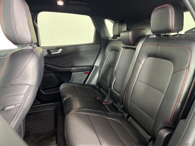Photo of 2024 Carbonized Gray Metallic Ford Escape