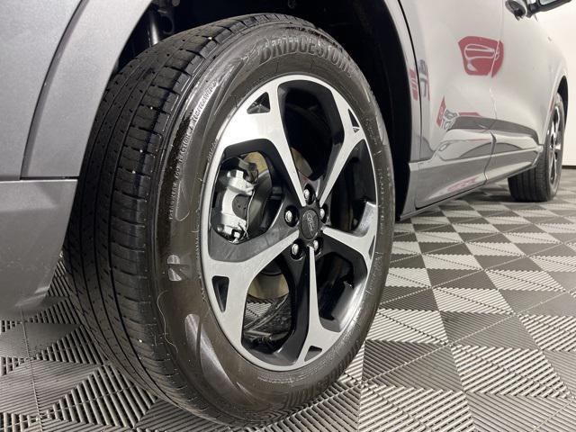 Photo of 2024 Carbonized Gray Metallic Ford Escape