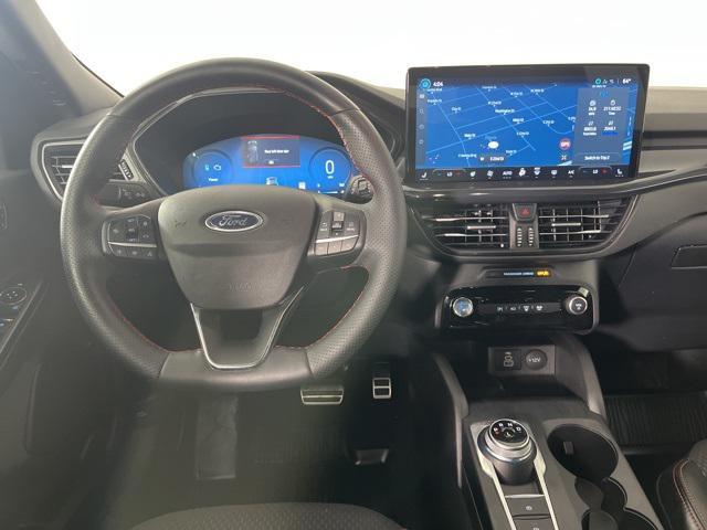 Photo of 2024 Carbonized Gray Metallic Ford Escape