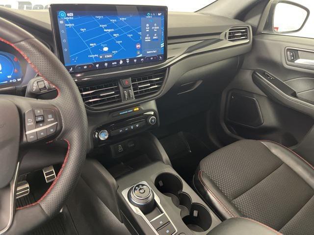 Photo of 2024 Carbonized Gray Metallic Ford Escape