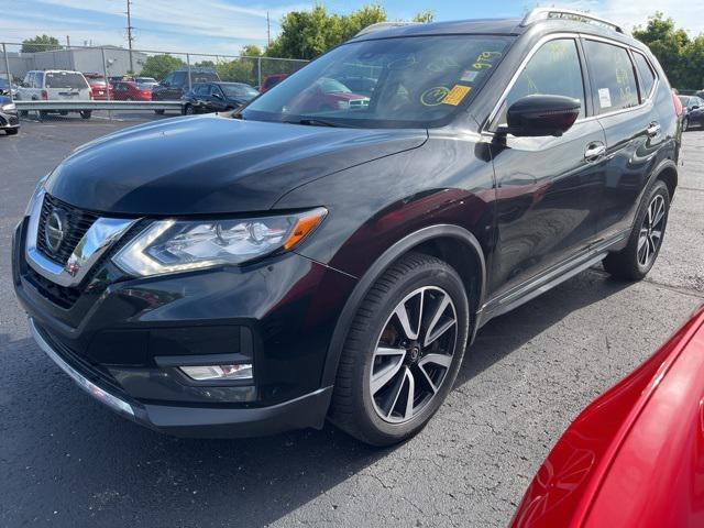 Photo of 2020 Magnetic Black Pearl Nissan Rogue