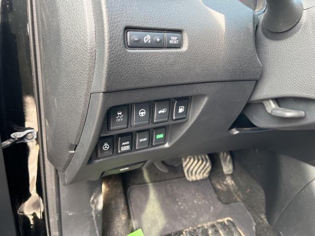 Photo of 2020 Magnetic Black Pearl Nissan Rogue