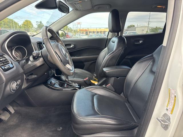 Photo of 2019 White Clearcoat Jeep Compass