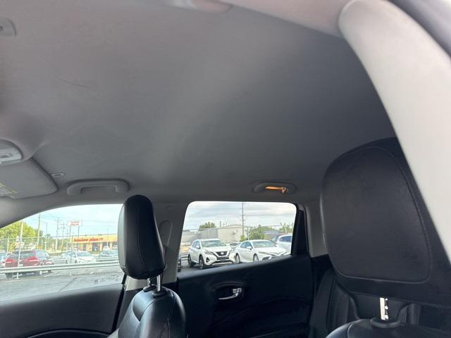 Photo of 2019 White Clearcoat Jeep Compass