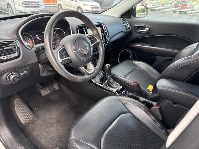 Photo of 2019 White Clearcoat Jeep Compass