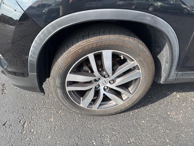 Photo of 2016 Crystal Black Pearl Honda Pilot