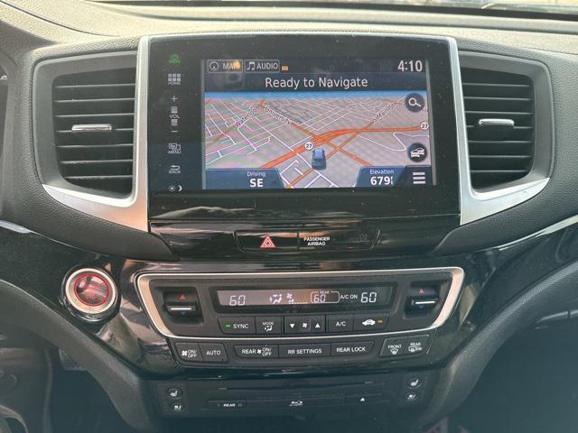 Photo of 2016 Crystal Black Pearl Honda Pilot