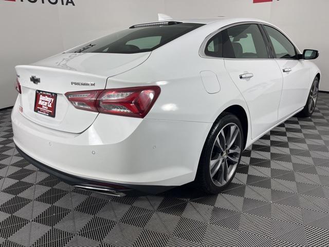 Photo of 2019 Summit White Chevrolet Malibu