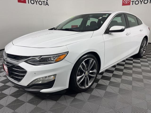 Photo of 2019 Summit White Chevrolet Malibu