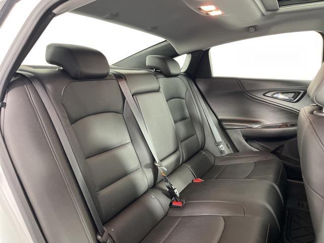 Photo of 2019 Summit White Chevrolet Malibu