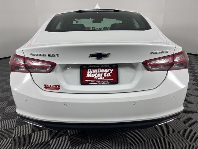 Photo of 2019 Summit White Chevrolet Malibu