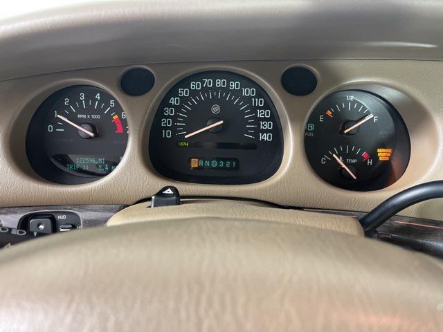 Photo of 2004 White Gold Buick LeSabre