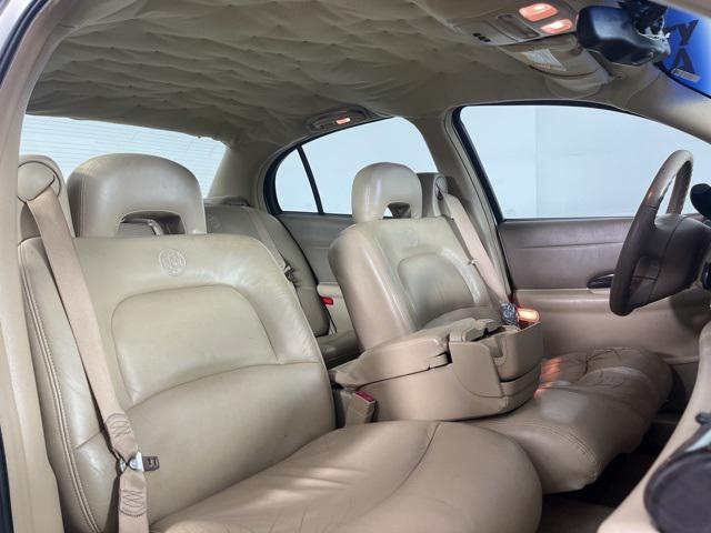 Photo of 2004 White Gold Buick LeSabre
