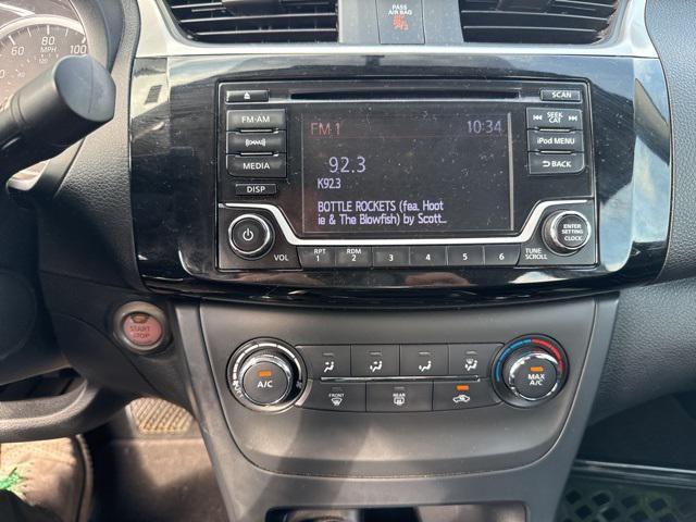 Photo of 2017 Aspen White Nissan Sentra