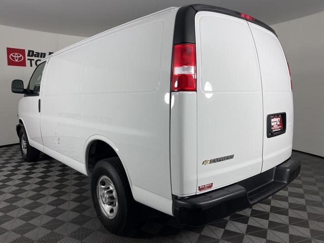 Photo of 2024 Summit White Chevrolet Express 2500