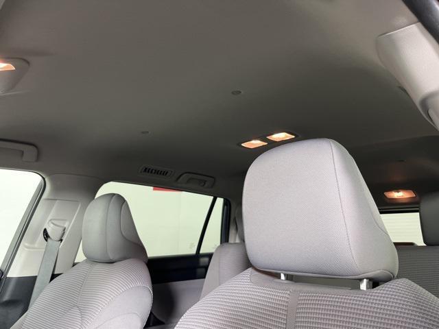 Photo of 2024 Moon Dust Toyota Highlander