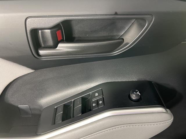 Photo of 2024 Moon Dust Toyota Highlander