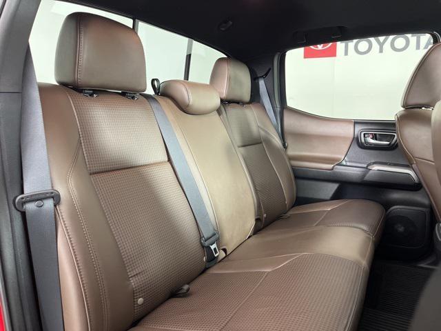Photo of 2017 Barcelona Red Metallic Toyota Tacoma