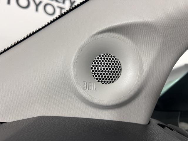 Photo of 2021 Celestial Silver Metallic Toyota Sienna
