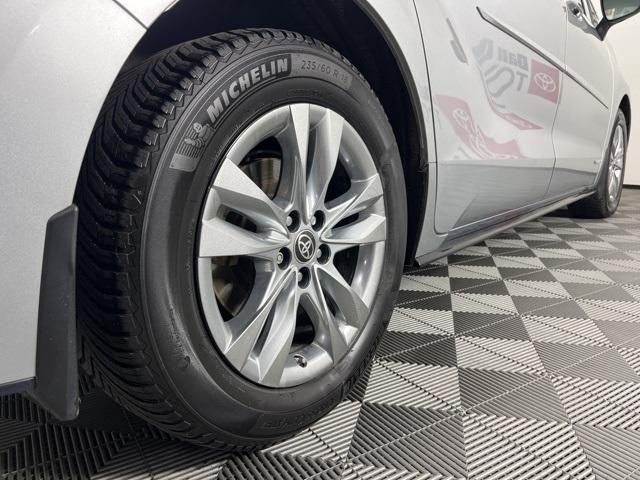 Photo of 2021 Celestial Silver Metallic Toyota Sienna