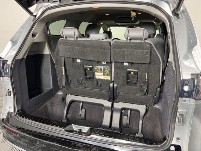 Photo of 2021 Celestial Silver Metallic Toyota Sienna