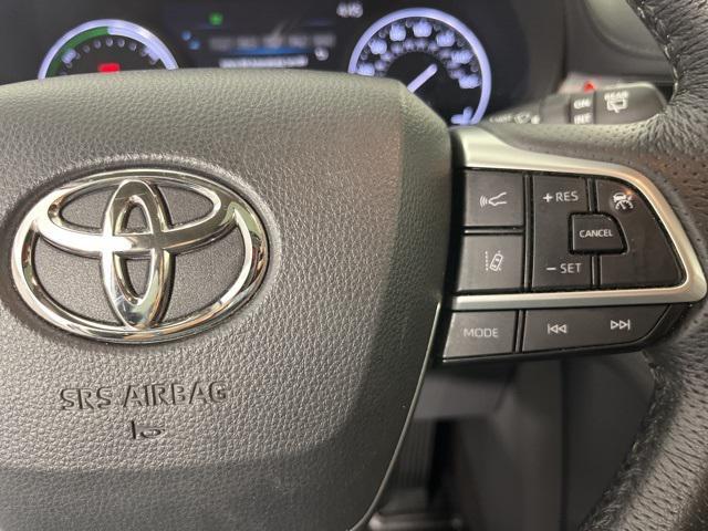 Photo of 2021 Celestial Silver Metallic Toyota Sienna