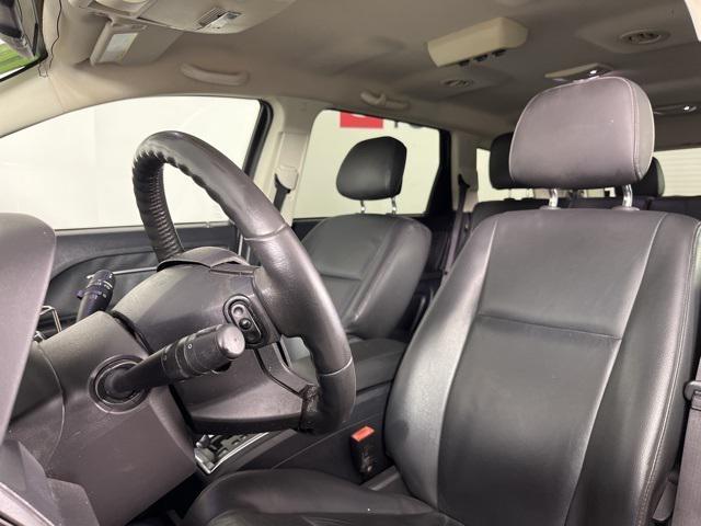 Photo of 2010 Deep Water Blue Pearlcoat Dodge Journey