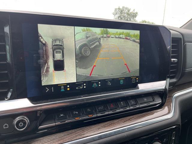 Photo of 2022 Black Chevrolet Silverado 1500