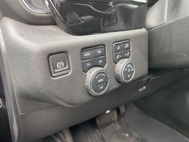 Photo of 2022 Black Chevrolet Silverado 1500