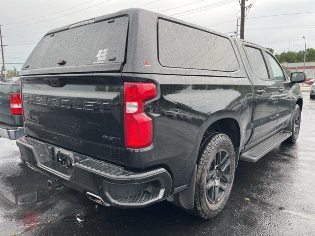 Photo of 2022 Black Chevrolet Silverado 1500