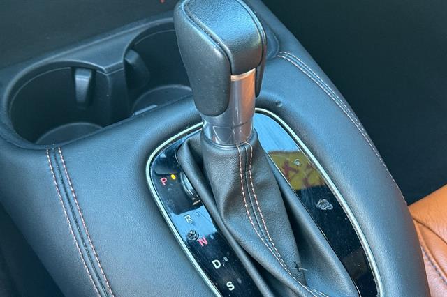 Photo of 2024 Nordic Forest Pearl Honda HR-V