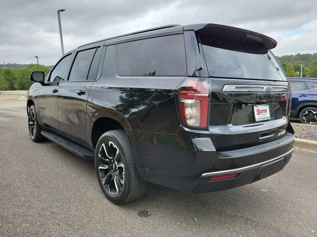 Photo of 2022 Black Chevrolet Suburban