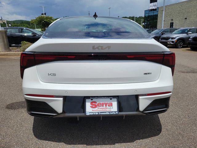 Photo of 2025 Snow White Pearl Kia K5
