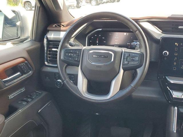 Photo of 2022 White Frost Tricoat GMC Sierra 1500