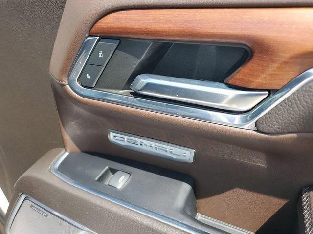 Photo of 2022 White Frost Tricoat GMC Sierra 1500