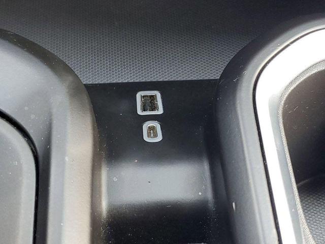 Photo of 2022 White Frost Tricoat GMC Sierra 1500