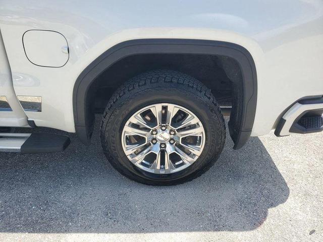 Photo of 2022 White Frost Tricoat GMC Sierra 1500