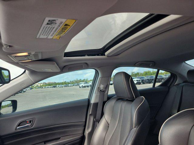Photo of 2021 Performance Red Pearl Acura ILX