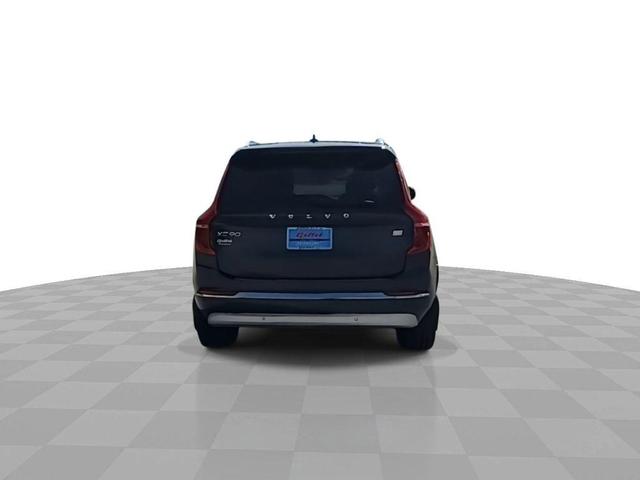 Photo of 2022 Savile Grey Metallic Volvo XC90 Recharge Plug-In Hybrid