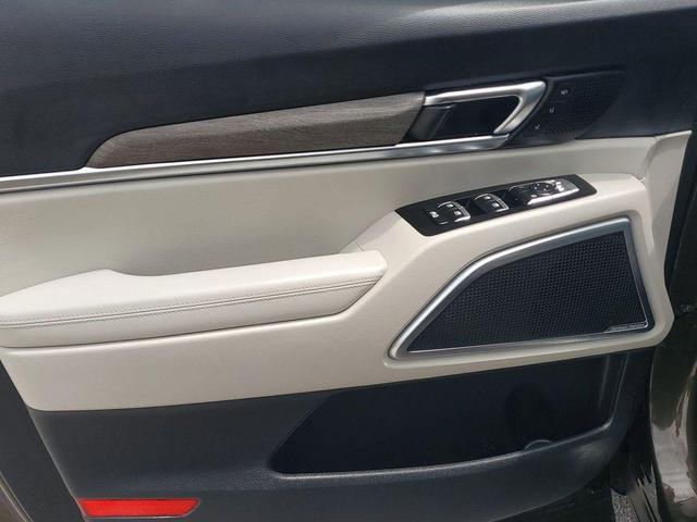 Photo of 2021 Dark Moss Kia Telluride
